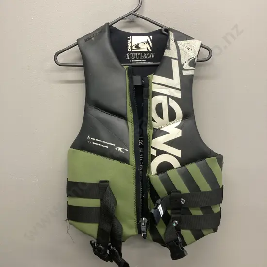 O'Neill Outlaw Size M Wake Vest